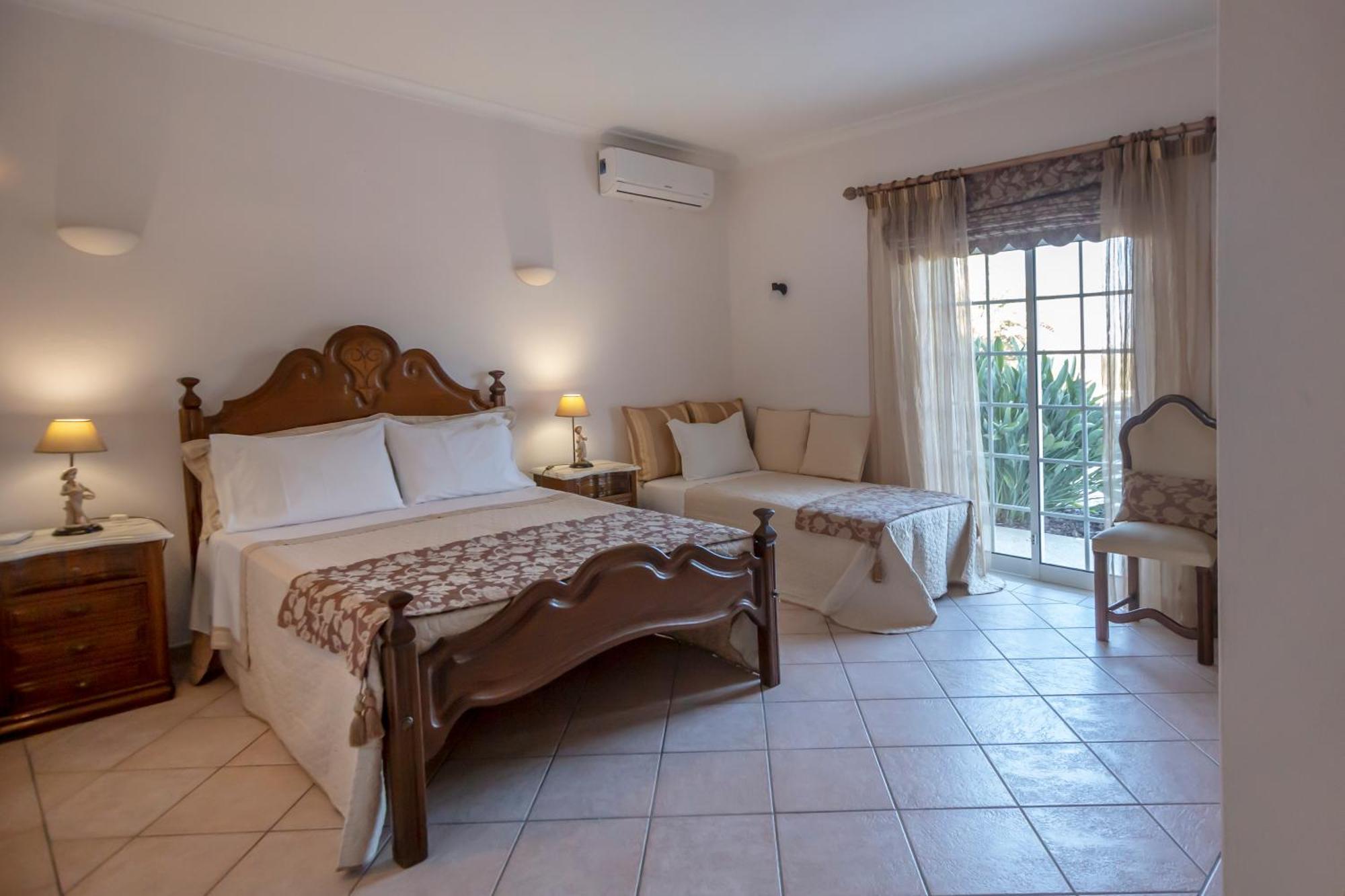 Al Meida Guesthouse Albufeira Extérieur photo