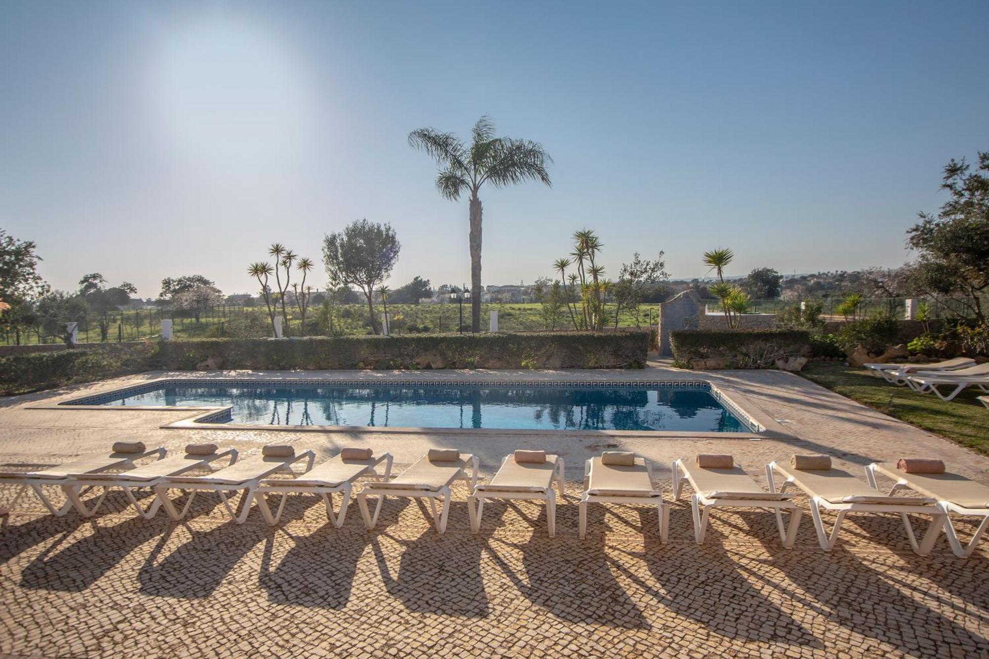 Al Meida Guesthouse Albufeira Extérieur photo